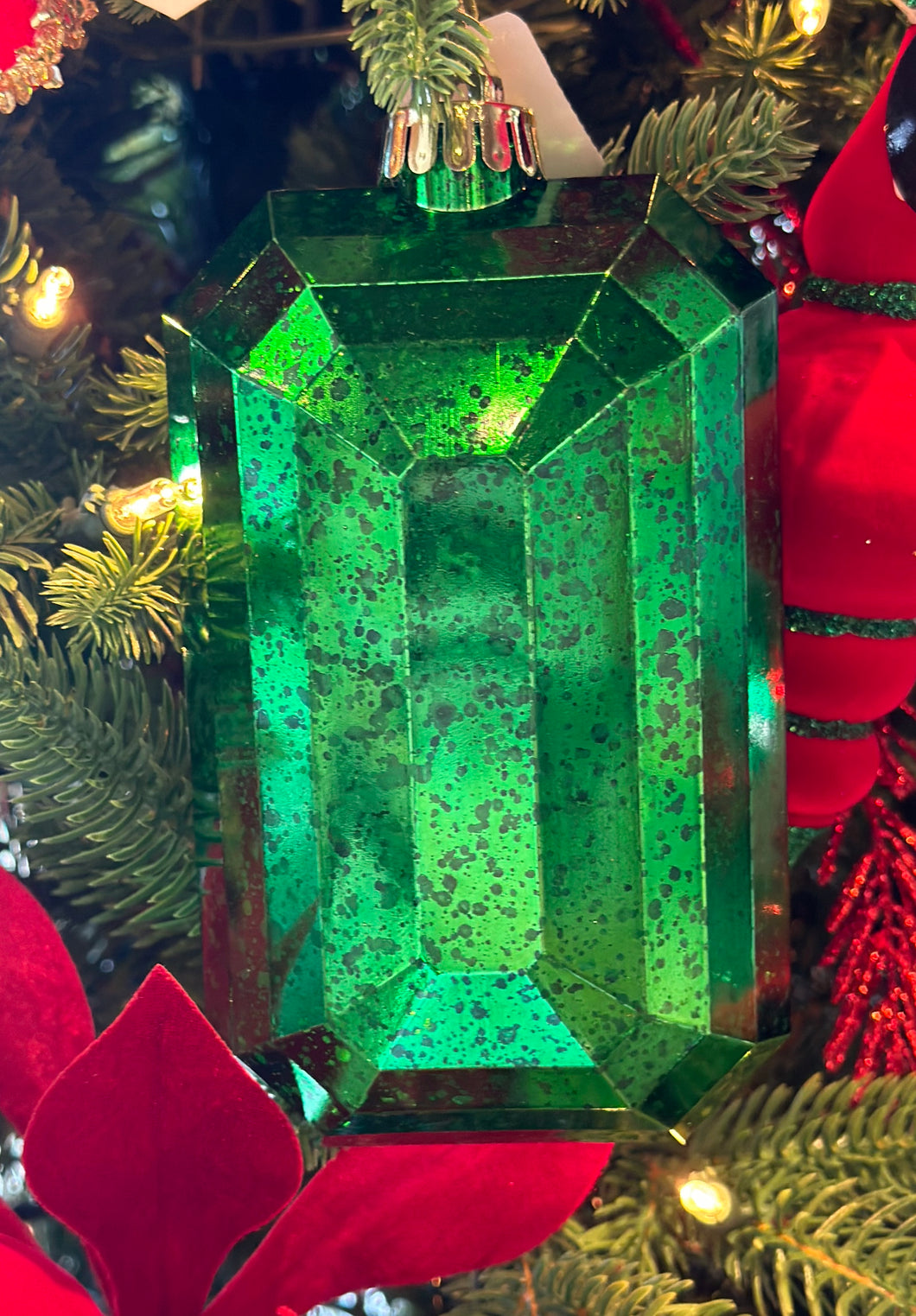 Emerald Green Oval Gem Ornament