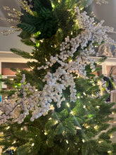 Load image into Gallery viewer, Winter Berry Garland
