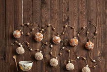 Load image into Gallery viewer, Beaded Pumpkin Garland